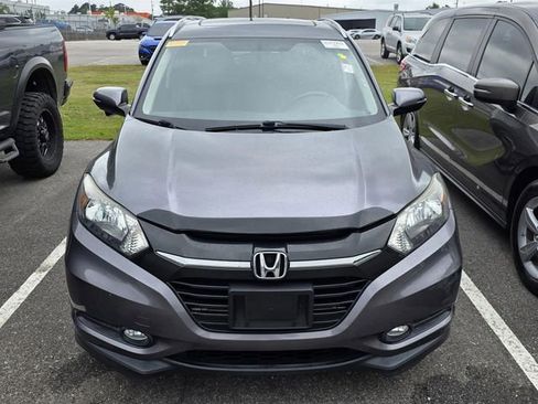 Used 2018 Honda HR-V EX-L image 2