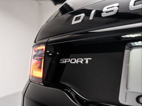 New 2025 Land Rover Discovery Sport S image 32