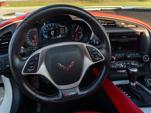 Used 2016 Chevrolet Corvette Z06 w/ 3LZ Preferred Equipment Group image 11