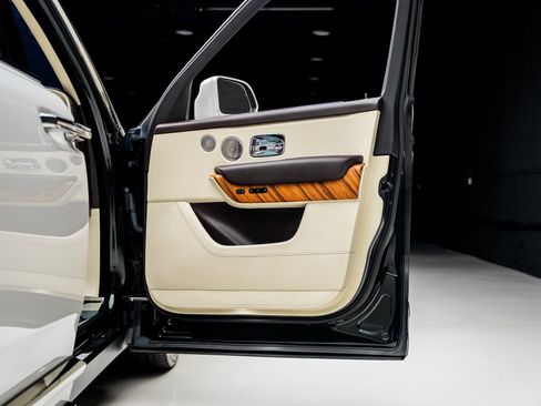 Used 2019 Rolls-Royce Cullinan image 60