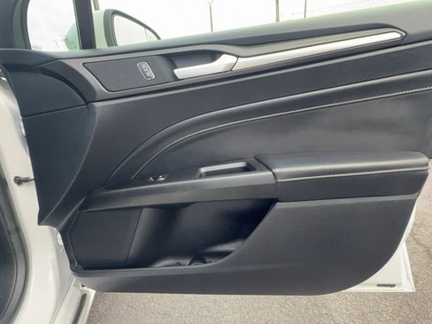Used 2018 Ford Fusion Titanium AWD/4WD image 26