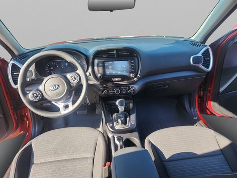 Certified 2021 Kia Soul S FWD image 12