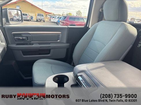 Used 2019 RAM 1500 Classic SLT image 19