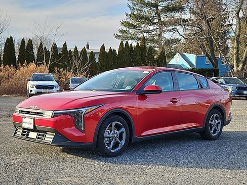 Certified 2025 Kia K4 FWD image 3