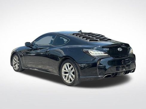 Used 2015 Hyundai Genesis 3.8 RWD image 3