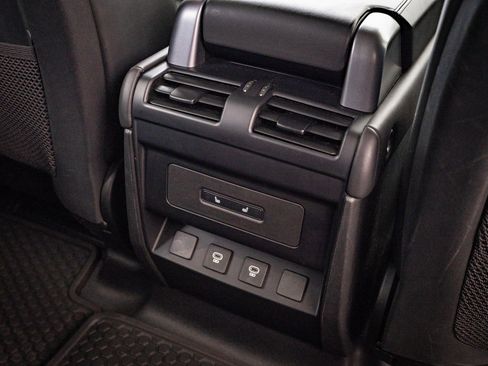 Used 2023 Land Rover Defender 110 X-Dynamic SE image 41