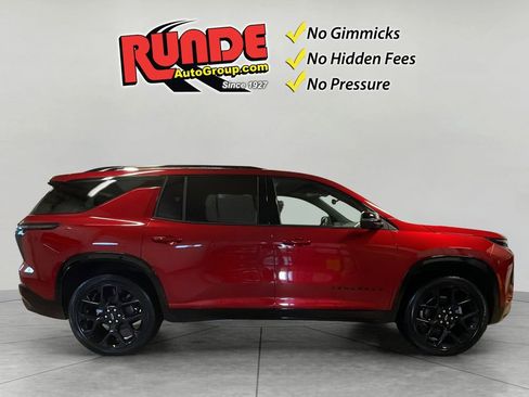 Used 2025 Chevrolet Traverse RS w/ LPO, Floor Liner Package AWD/4WD image 7