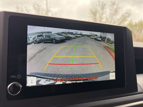 Used 2025 Toyota 4Runner SR5 image 16