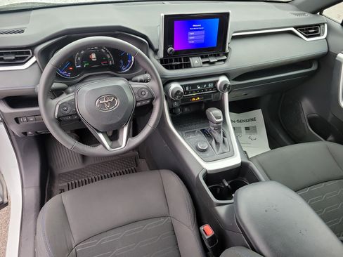 Certified 2024 Toyota RAV4 SE AWD/4WD image 14