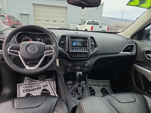 Used 2022 Jeep Cherokee Latitude w/ Sun & Sound Group image 14