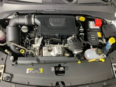 Used 2025 Jeep Compass Limited image 33