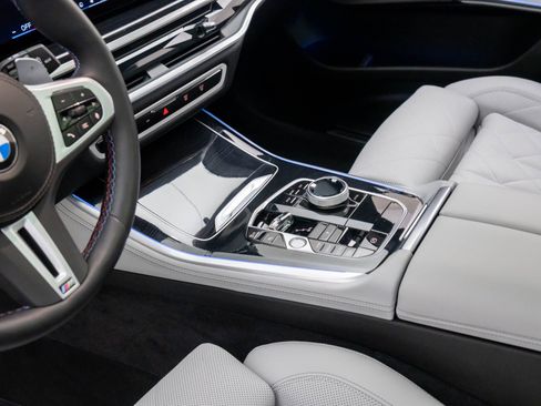 Used 2025 BMW X5 M60i image 13