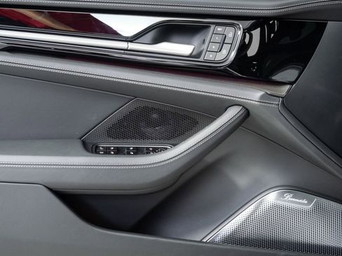 Certified 2025 Porsche Panamera Turbo image 6