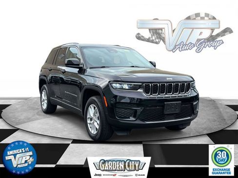 Certified 2023 Jeep Grand Cherokee Laredo w/ Luxury Tech Group I AWD/4WD image 1
