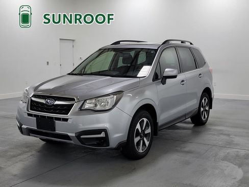 Used 2018 Subaru Forester 2.5i Premium w/ All-Weather Package image 3