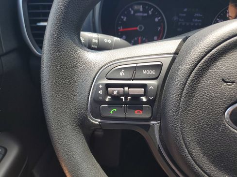 Used 2018 Kia Sportage LX FWD image 20