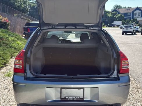 Used 2006 Dodge Magnum R/T RWD image 12