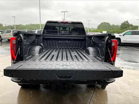 New 2026 GMC Sierra 3500 Denali Ultimate w/ LPO, Black Badging Package AWD/4WD image 22