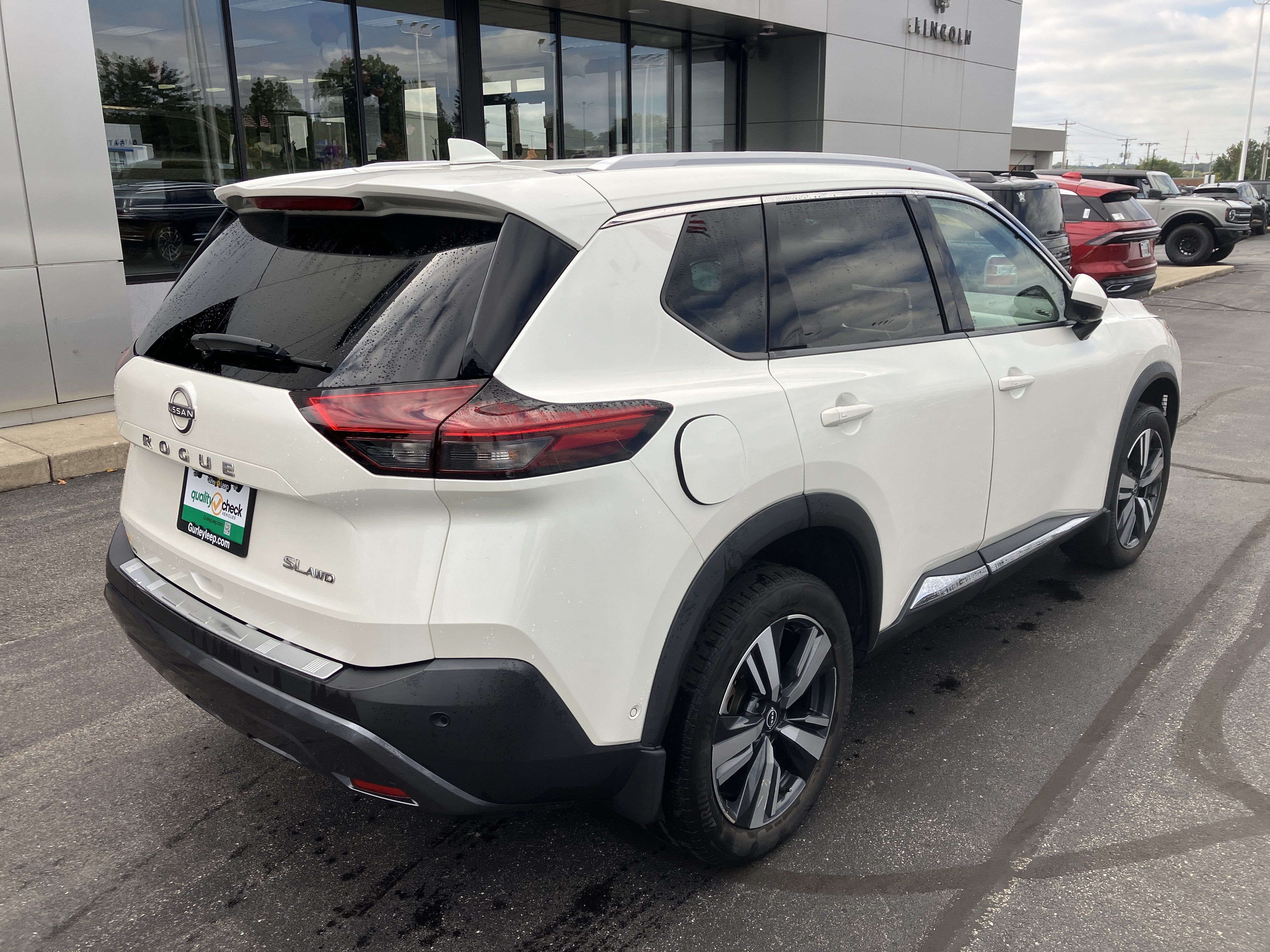 Used 2023 Nissan Rogue SL w/ SL Premium Package AWD/4WD image 6
