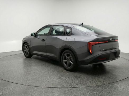 Used 2025 Kia K4 FWD image 6