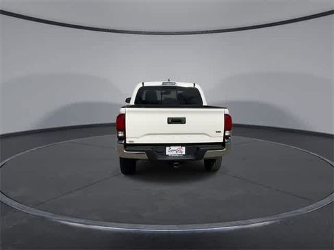 Used 2020 Toyota Tacoma SR5 image 7