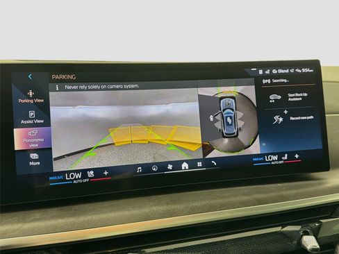 New 2026 BMW X5 xDrive40i w/ M Sport Package AWD/4WD image 13