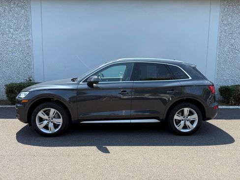 Used 2018 Audi Q5 2.0T Premium Plus w/ Premium Plus Package AWD/4WD image 3