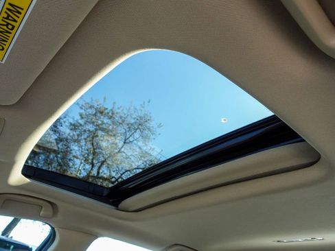 Used 2023 Acura TLX image 25