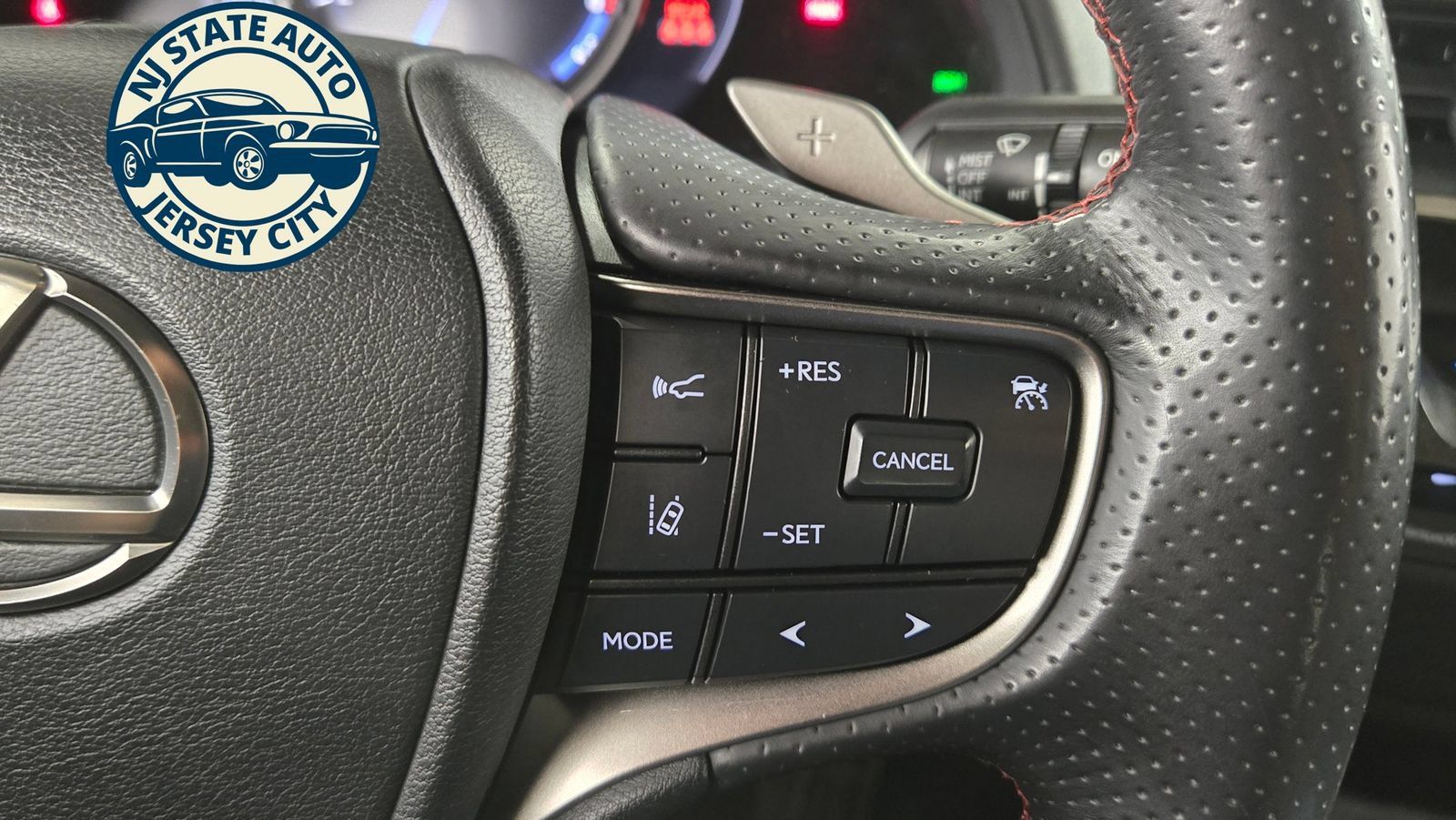 Used 2021 Lexus UX 200 F Sport w/ Accessory Package (Z1) FWD image 14