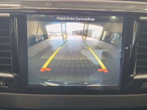 Used 2019 Chrysler Pacifica Touring Plus w/ S Appearance Package FWD image 6
