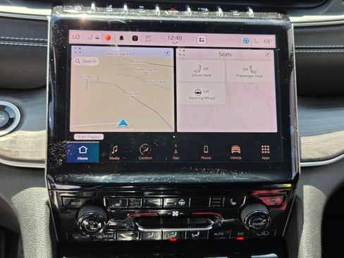 Used 2022 Jeep Grand Cherokee L Limited image 21