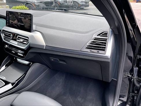 Certified 2025 BMW X4 xDrive30i AWD/4WD image 19