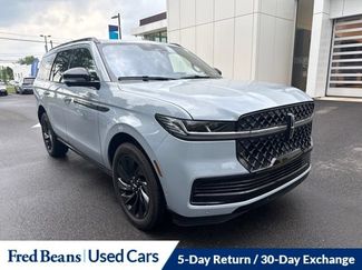 Used 2025 Lincoln Navigator Reserve w/ Jet Appearance Package AWD/4WD video 1