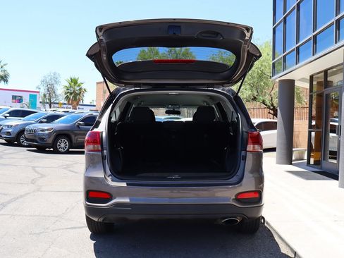 Used 2020 Kia Sorento FWD V6 image 22