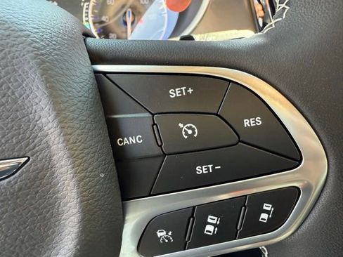 New 2026 Chrysler Pacifica Select image 14