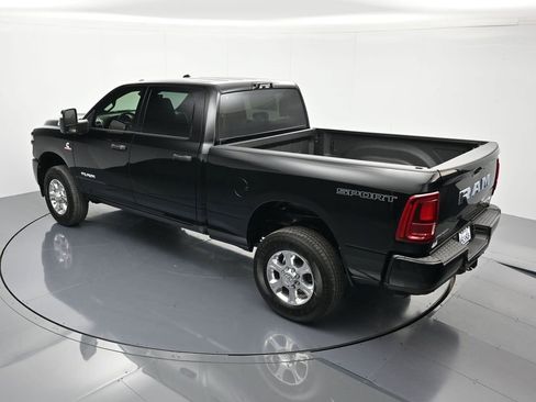 New 2026 RAM 2500 Big Horn AWD/4WD image 34