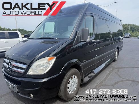 Used 2011 Mercedes-Benz Sprinter 2500 image 1
