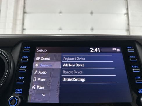 Used 2022 Toyota Tacoma Limited image 29