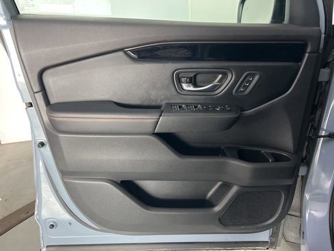 Used 2024 Honda Pilot TrailSport image 28