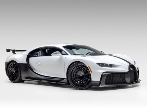Used 2021 Bugatti Chiron Pur Sport image 91