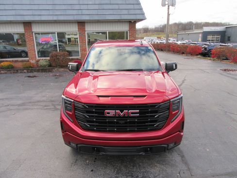 Used 2023 GMC Sierra 1500 Elevation w/ Elevation Premium Package image 3