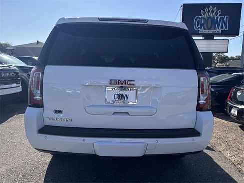 Used 2018 GMC Yukon SLT image 8