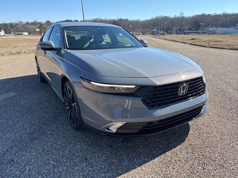 New 2026 Honda Accord Touring image 2