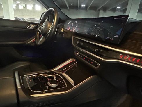 Used 2024 BMW X6 xDrive40i w/ Premium Package image 39