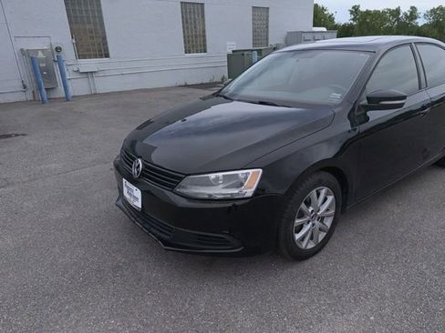 Used 2012 Volkswagen Jetta SE FWD image 2
