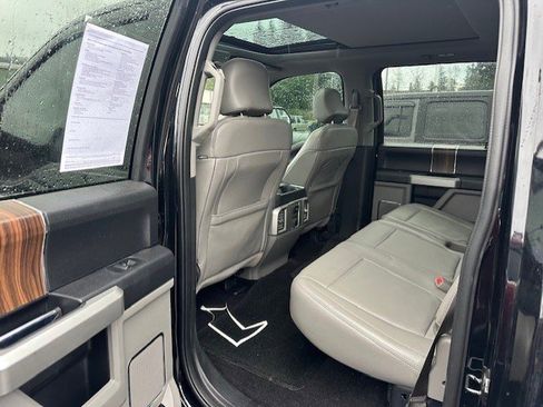 Used 2016 Ford F150 Lariat w/ Equipment Group 502A Luxury image 6