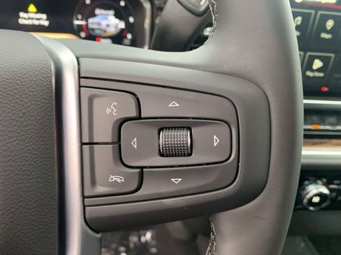 New 2026 GMC Sierra 1500 SLE image 18