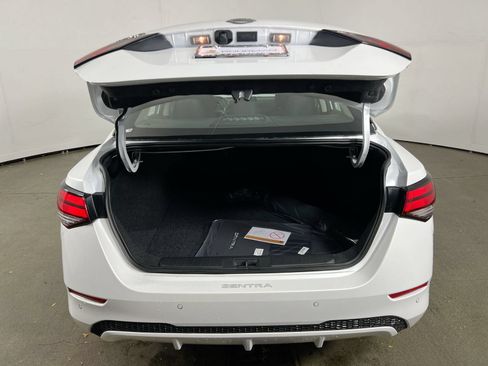 Used 2025 Nissan Sentra SV FWD image 30
