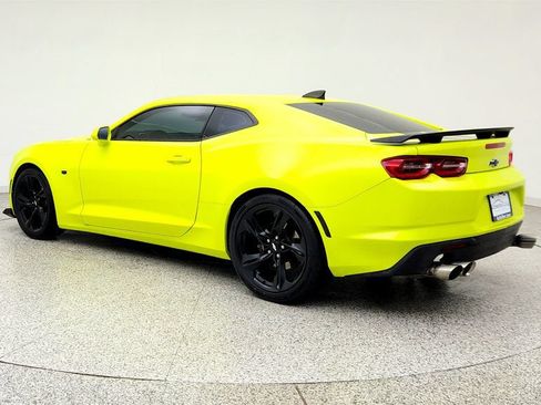 Used 2019 Chevrolet Camaro LT RWD image 7