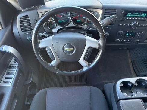 Used 2013 Chevrolet Silverado 2500 LT w/ Interior Plus Package AWD/4WD image 14